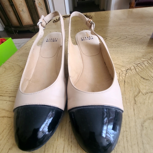 Stuart Weitzman cap toe sling backs - Picture 2 of 4